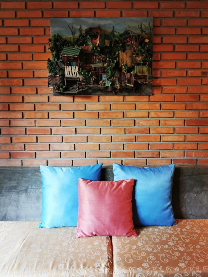 Tavee Guesthouse Бангкок Екстер'єр фото