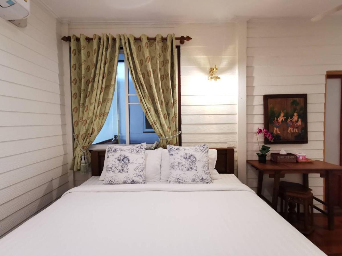 Tavee Guesthouse Бангкок Екстер'єр фото