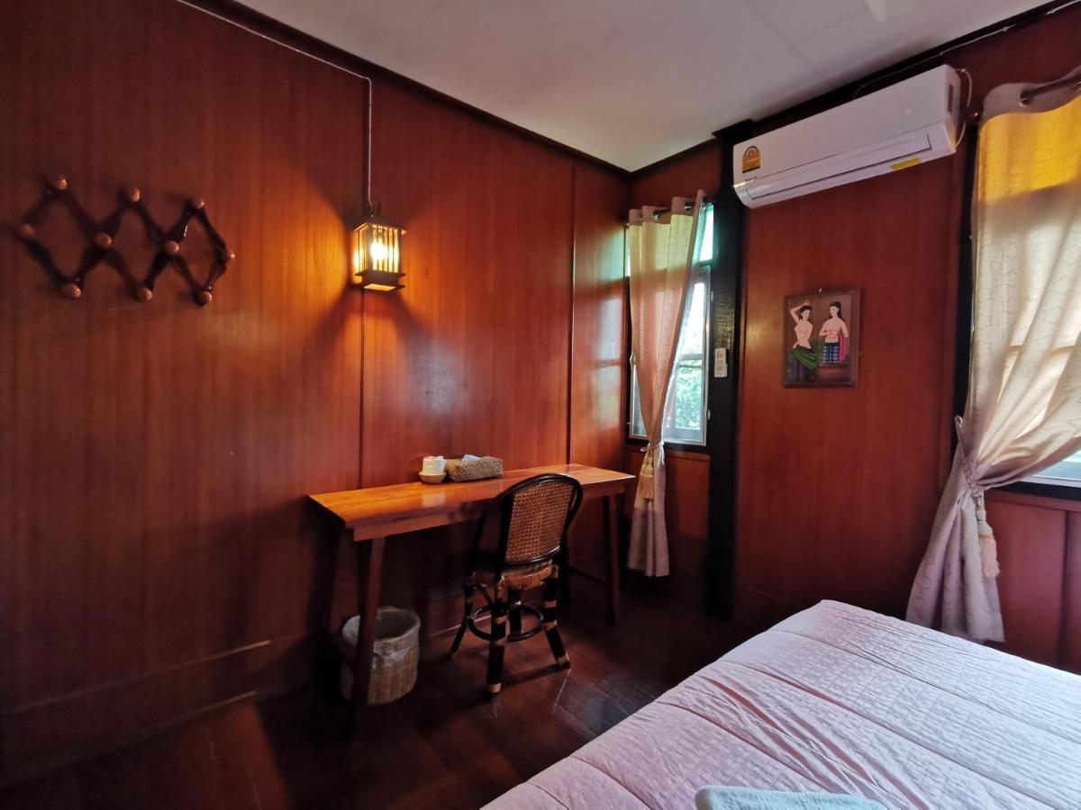 Tavee Guesthouse Бангкок Екстер'єр фото